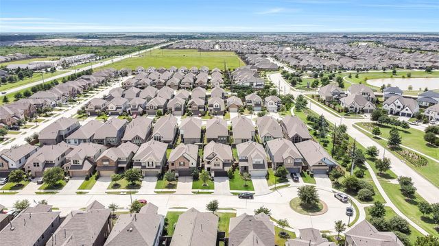 7031 Coneflower Creek Court, Katy, TX 77493