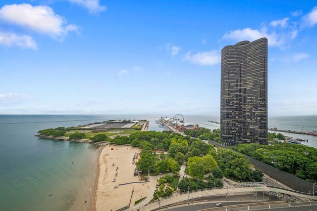 600 N Lake Shore Drive 2011, Chicago, IL 60611