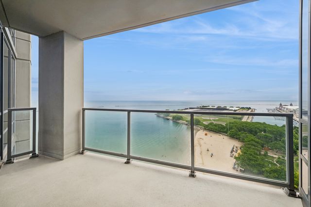 600 N Lake Shore Drive 2011, Chicago, IL 60611