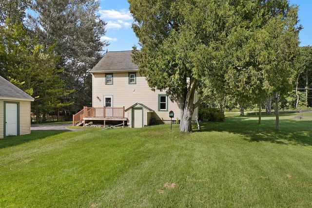 5786 River ROAD, West Bend, WI 53095