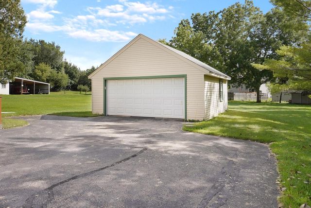 5786 River ROAD, West Bend, WI 53095