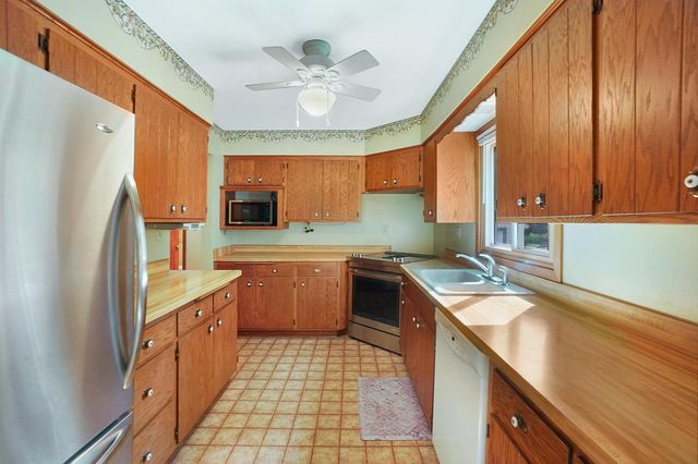 5786 River ROAD, West Bend, WI 53095