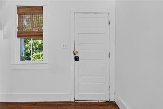 65 Vanderhorst Street Apt F, Charleston, SC 29403