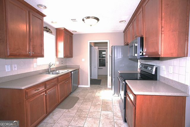 401 Gracious Way, Mcdonough, GA 30253