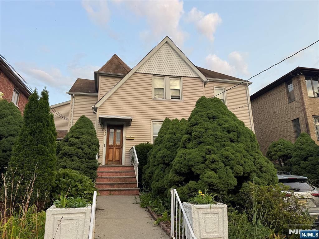 438 Highland Avenue, Palisades Park, NJ 07650