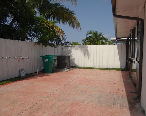 3475 NW 195th Ter, Miami Gardens, FL 33056
