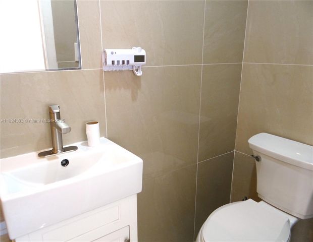 3475 NW 195th Ter, Miami Gardens, FL 33056