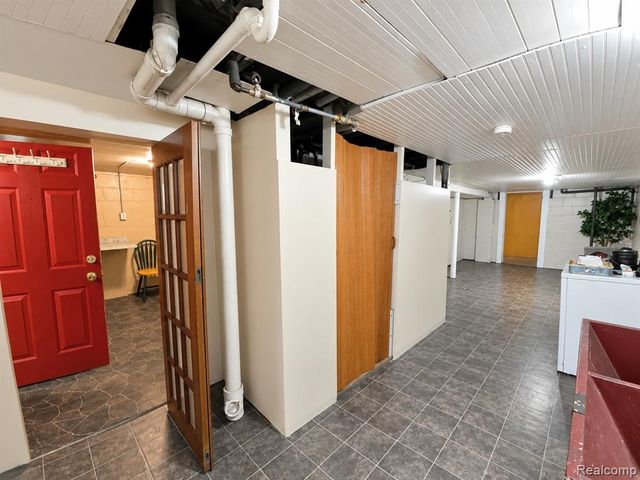 5117 Sobieski Street, Detroit, MI 48212