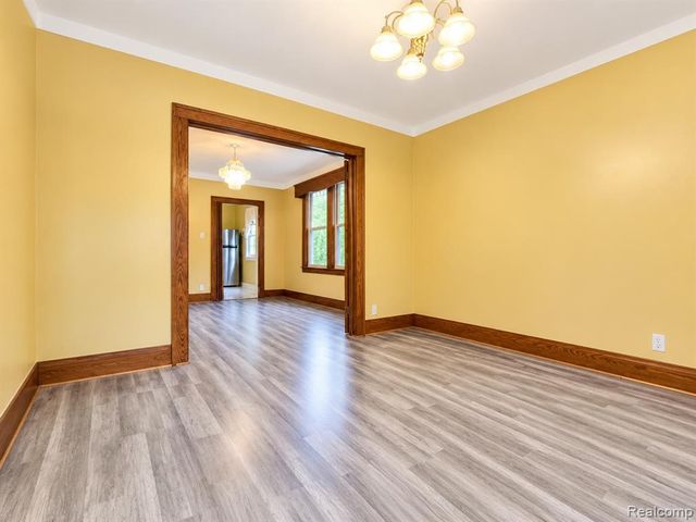 5117 Sobieski Street, Detroit, MI 48212