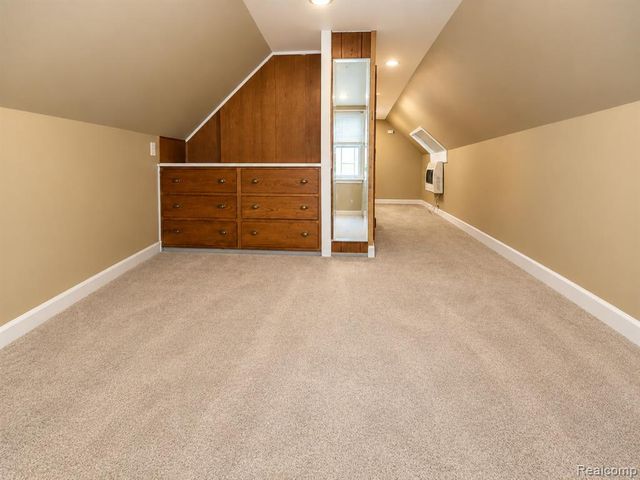 5117 Sobieski Street, Detroit, MI 48212