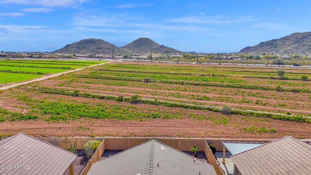 915 W DESERT SEASONS Drive, San Tan Valley, AZ 85143