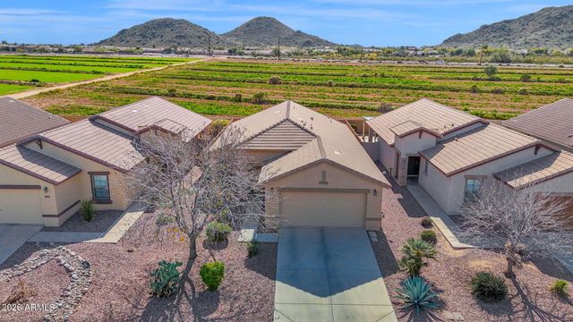 915 W DESERT SEASONS Drive, San Tan Valley, AZ 85143