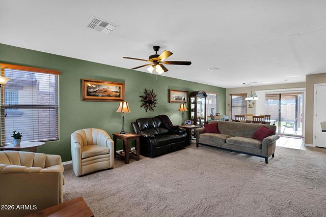 915 W DESERT SEASONS Drive, San Tan Valley, AZ 85143