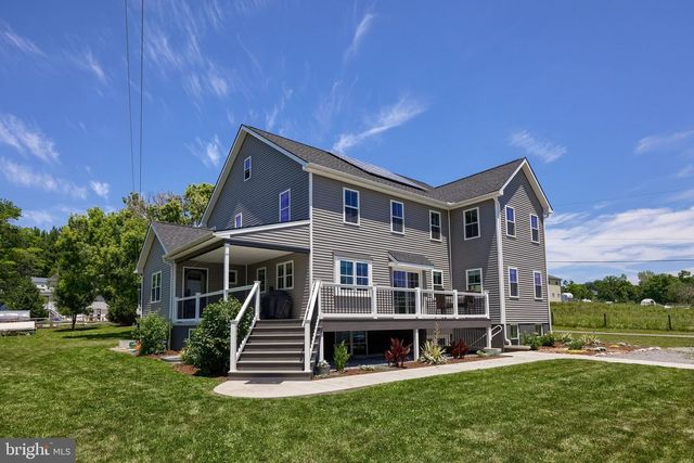 212 CEDAR DR, Leola, PA 17540