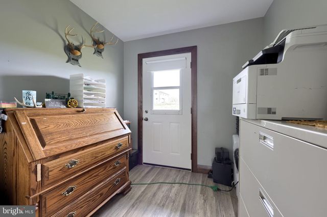 212 CEDAR DR, Leola, PA 17540