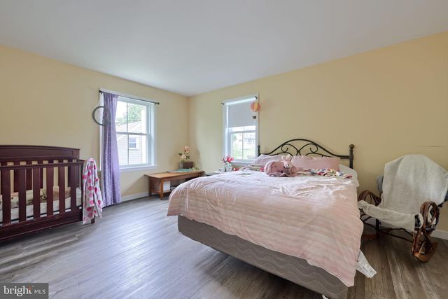 212 CEDAR DR, Leola, PA 17540