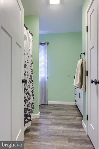 212 CEDAR DR, Leola, PA 17540