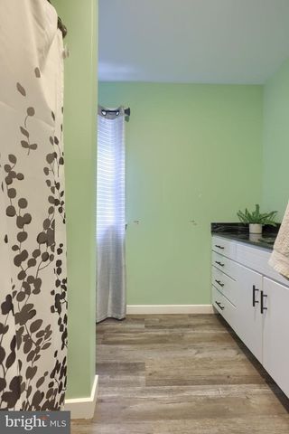 212 CEDAR DR, Leola, PA 17540
