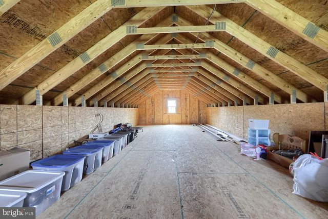 212 CEDAR DR, Leola, PA 17540