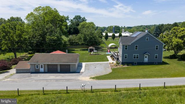 212 CEDAR DR, Leola, PA 17540