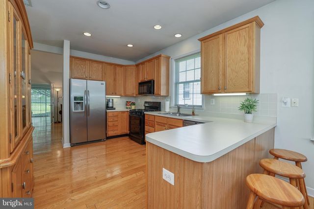 17 BLACK EYED SUSAN RD, Langhorne, PA 19047
