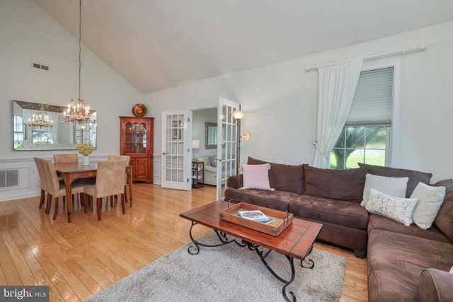 17 BLACK EYED SUSAN RD, Langhorne, PA 19047