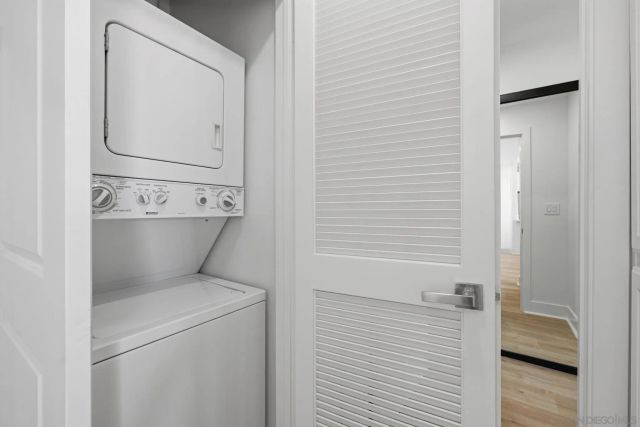 4013 Crown Point 2, San Diego, CA 92109