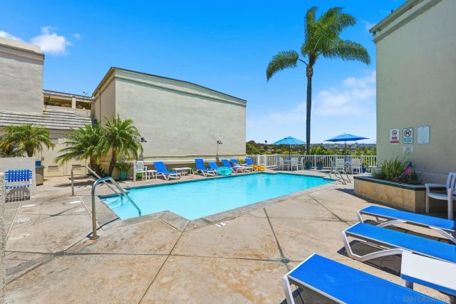 4013 Crown Point 2, San Diego, CA 92109