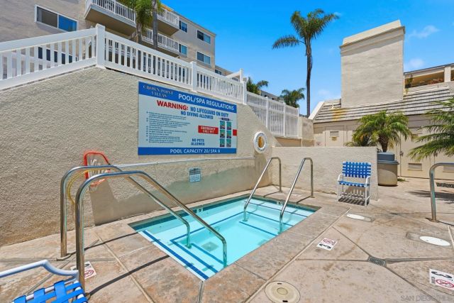 4013 Crown Point 2, San Diego, CA 92109