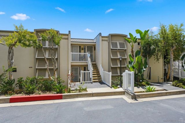 4013 Crown Point 2, San Diego, CA 92109
