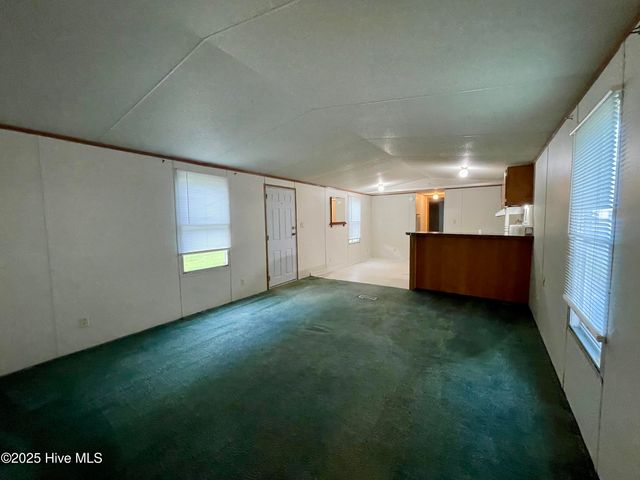 1098 Dewey Hardison Road, Williamston, NC 27892
