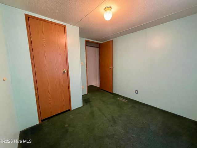 1098 Dewey Hardison Road, Williamston, NC 27892