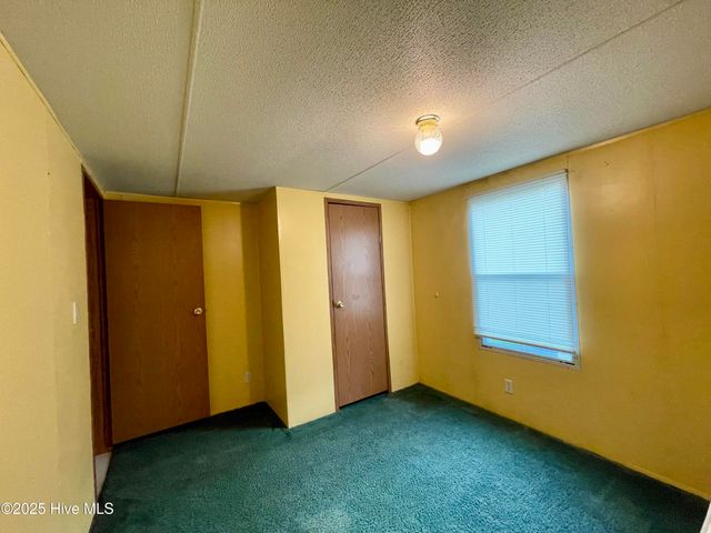 1098 Dewey Hardison Road, Williamston, NC 27892
