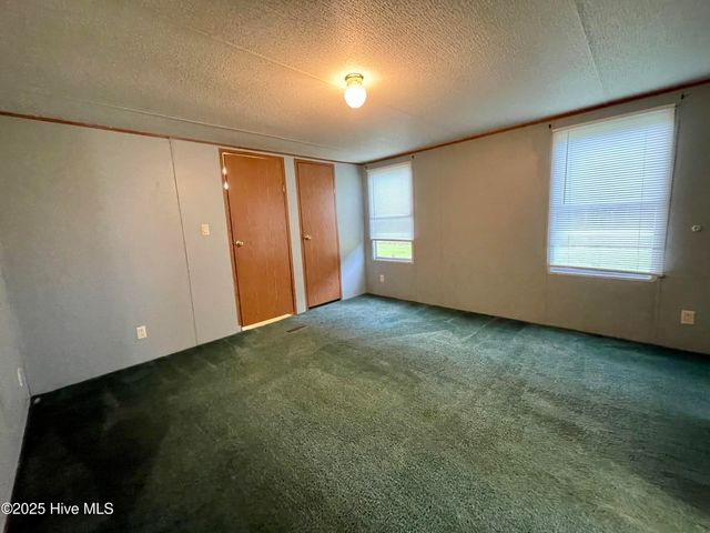 1098 Dewey Hardison Road, Williamston, NC 27892