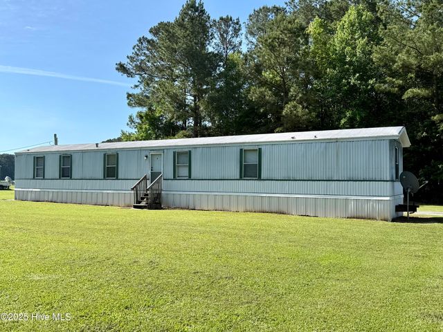 1098 Dewey Hardison Road, Williamston, NC 27892