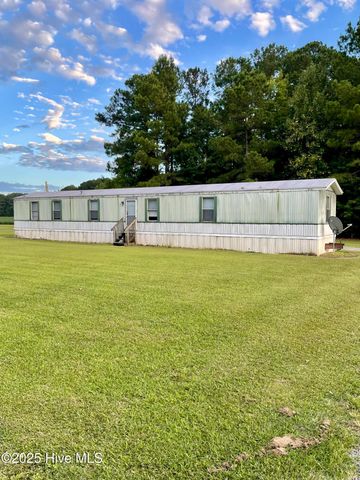 1098 Dewey Hardison Road, Williamston, NC 27892