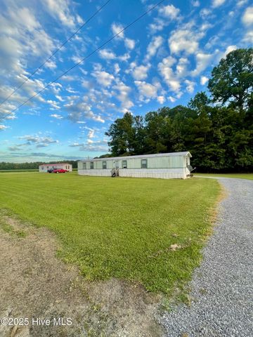1098 Dewey Hardison Road, Williamston, NC 27892