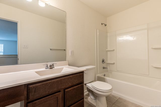 4660 VIA SONOMA TRL, Converse, TX 78109