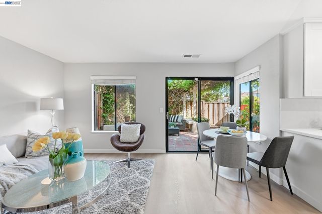 678 Saddleback Ter, Fremont, CA 94536