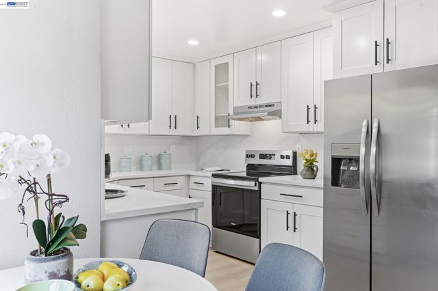 678 Saddleback Ter, Fremont, CA 94536