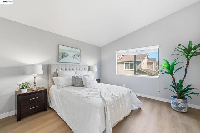 678 Saddleback Ter, Fremont, CA 94536