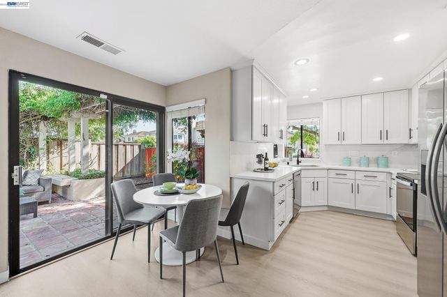 678 Saddleback Ter, Fremont, CA 94536