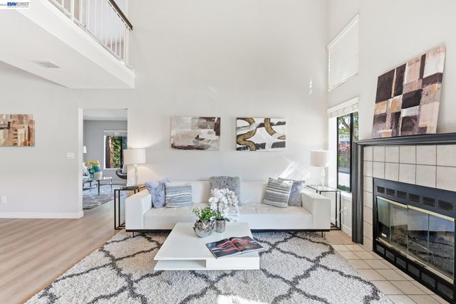 678 Saddleback Ter, Fremont, CA 94536