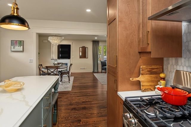 4625 Valley View Road, Edina, MN 55424