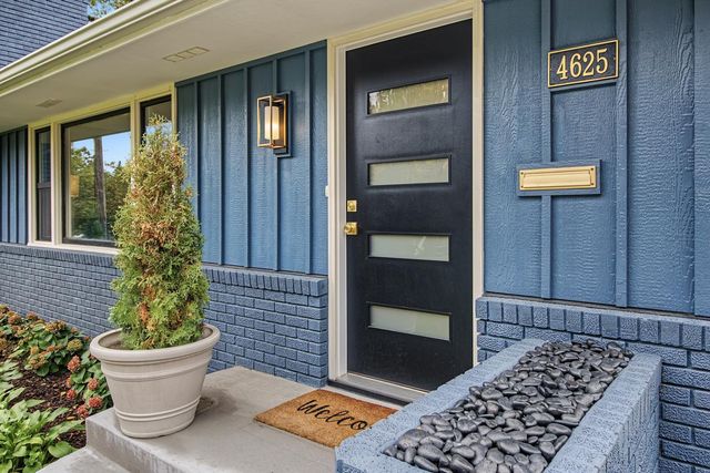 4625 Valley View Road, Edina, MN 55424