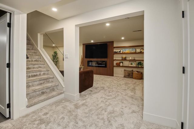 4625 Valley View Road, Edina, MN 55424
