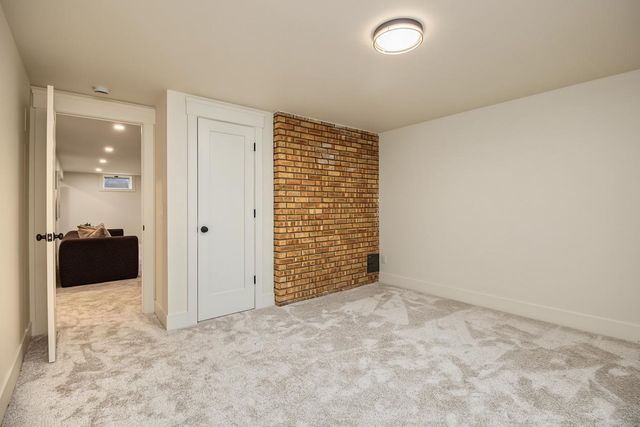 4625 Valley View Road, Edina, MN 55424