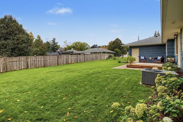 4625 Valley View Road, Edina, MN 55424
