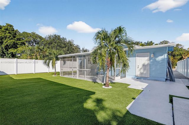 123 N Ocean Breeze A, Lake Worth, FL 33460