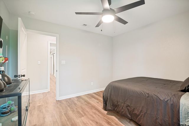 11302 County Road 4102, Lindale, TX 75771